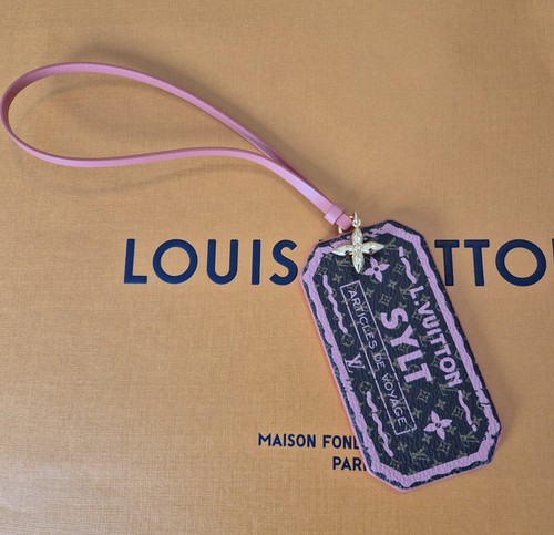 Louis vuitton beachpass the - beachpass, by